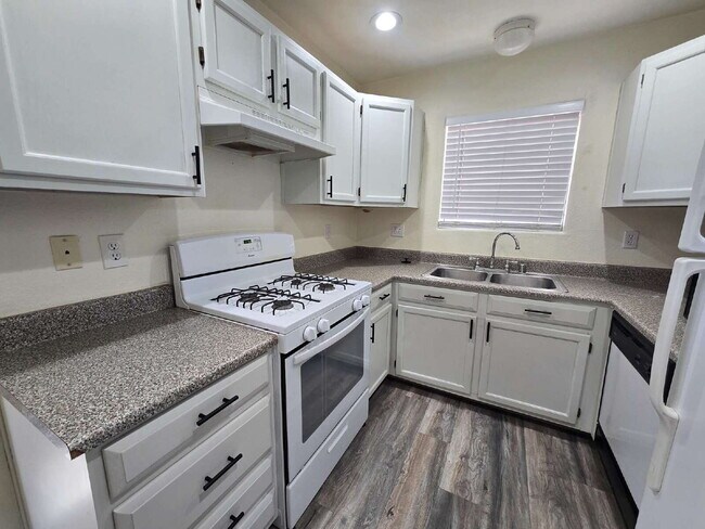 Foto del edificio - 6027 Chisolm Trail