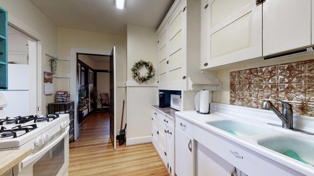 Foto del edificio - Downtown BUNGALOW 2 Bedroom 1 Bath