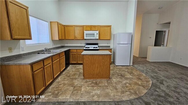 Foto del edificio - 4 BEDROOM 2 STORY HOME