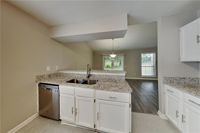 Building Photo - 1275 Luther Way