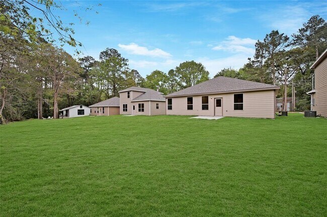 Exterior Back Yard - 16502 Piper Ln