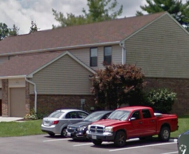 Montgomery Hills Apartments for Rent with a Yard Maineville, OH 1