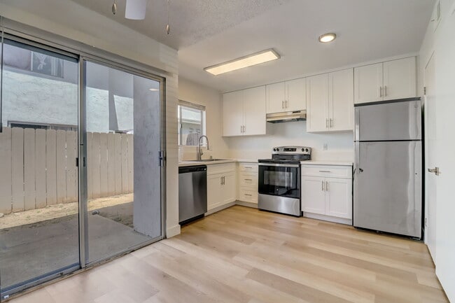 Building Photo - Terre at Bradley