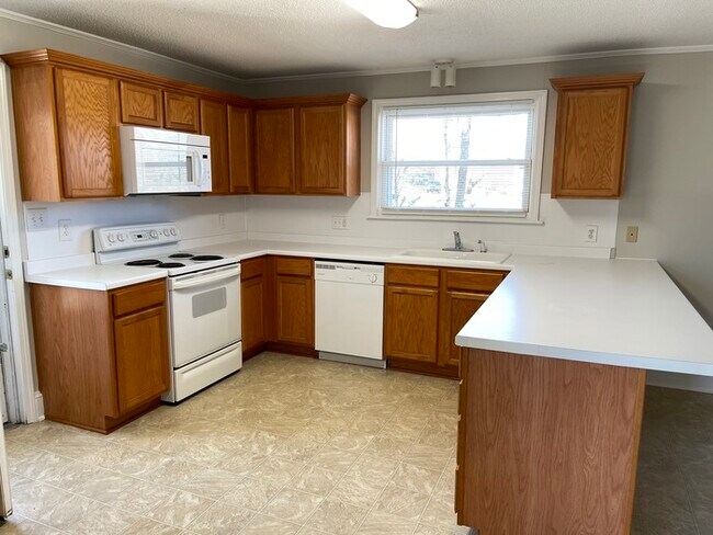 Foto del edificio - 3213 Poplar Tent Rd.