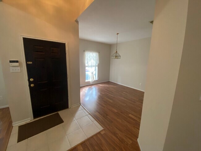 Foto del edificio - 16534 Wheatfield Dr