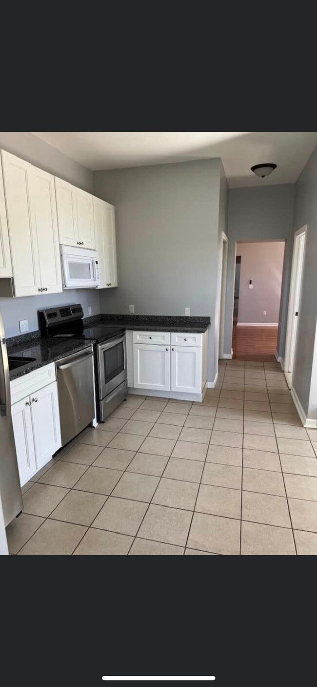 573 1st St Unit 3 North, Troy, NY 12180 Condo for Rent in Troy, NY