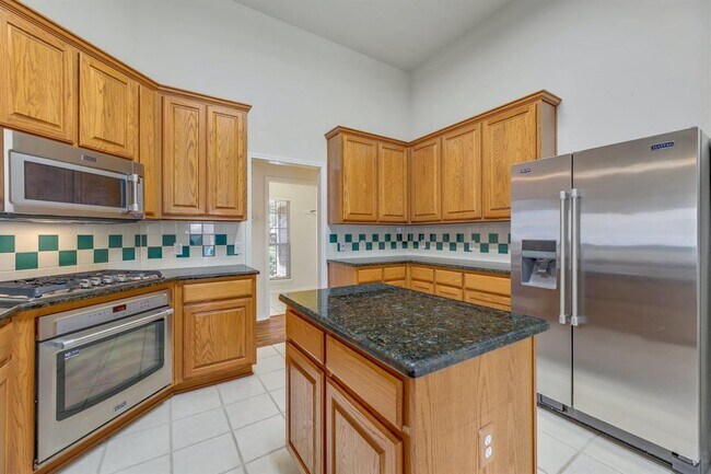 Building Photo - 2406 Cranberry Cove