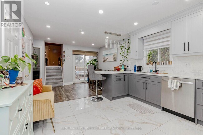 Building Photo - 32 Elderwood Pl