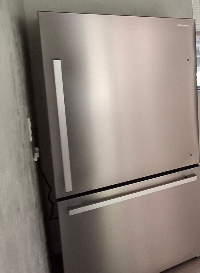 Foto del edificio - 2/1 - LOW MOVE IN COST! AVAILABLE NOW