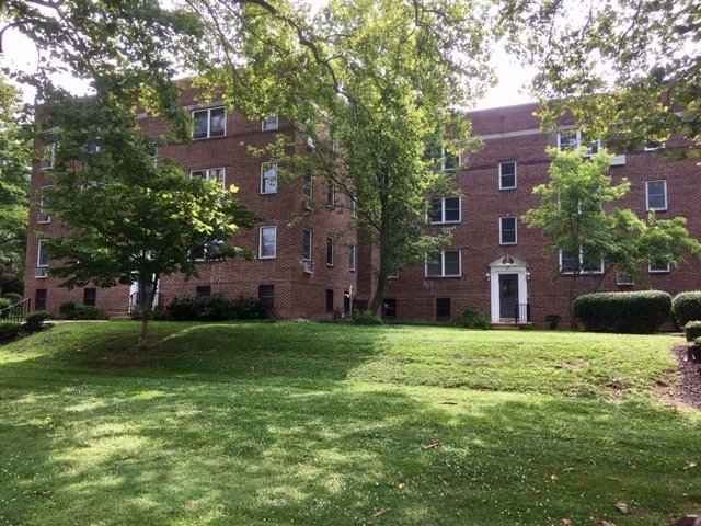 Primary Photo - Buchanan Court Apartments