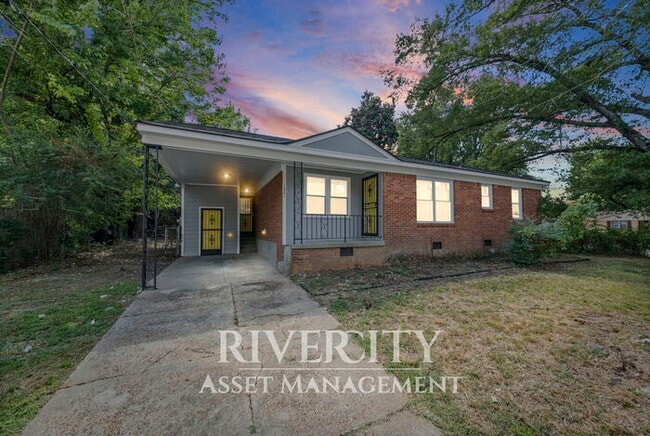 Big 4 bedroom, 1-Bathroom Home In Frayser!... - Big 4 bedroom, 1-Bathroom Home In Frayser!...