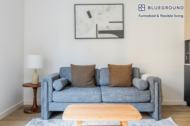 Foto del edificio - 350 Chastain Pl