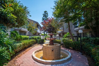 Building Photo - 9209 Village Glen Dr