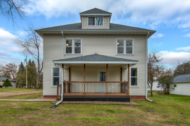 Building Photo - 1101 W Elm St