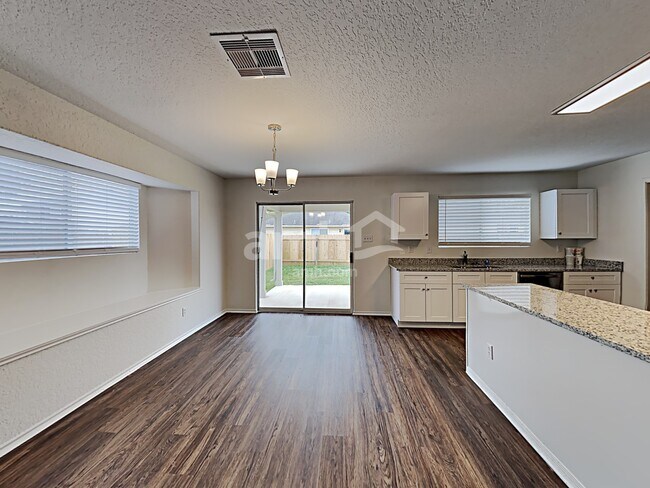Building Photo - 9210 Laguna Falls