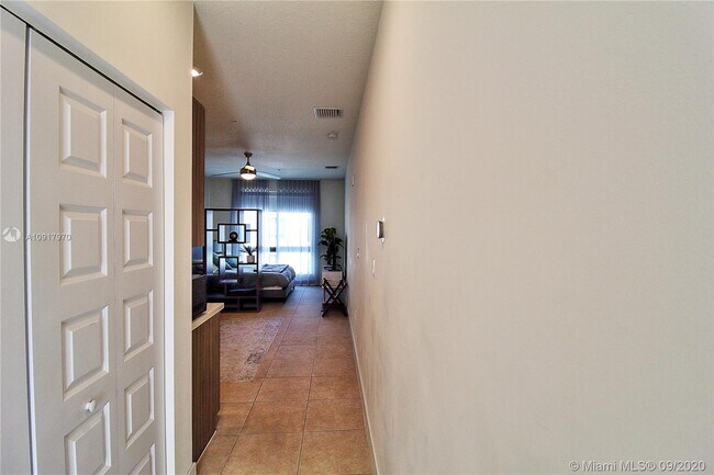 Foto del edificio - 4740 NW 84th Ct