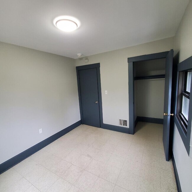 Foto del edificio - 2133 Kensington Ave