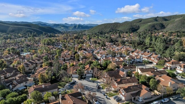 Building Photo - 487 Bernini Ct