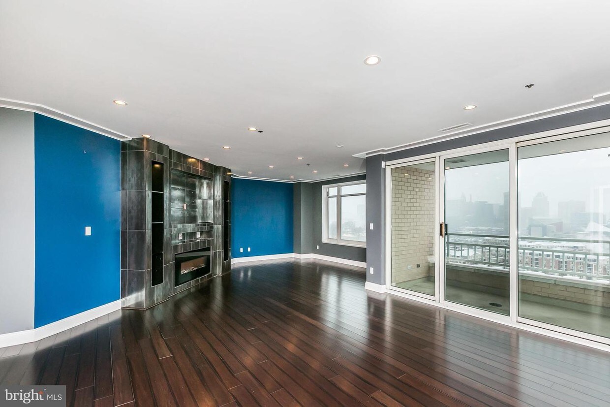 Foto principal - 100 Harborview Dr