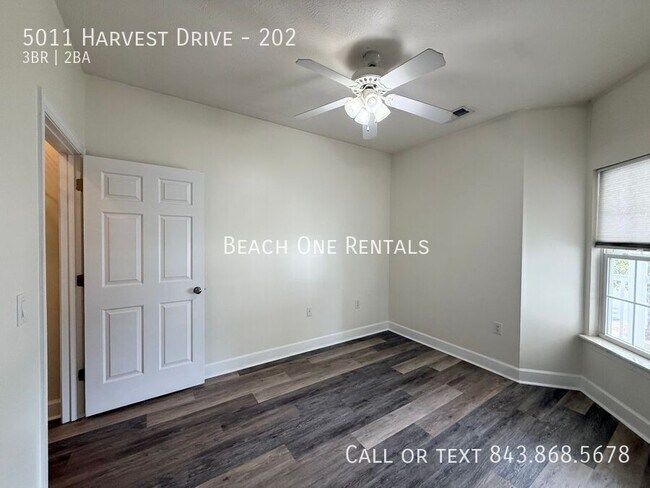 Building Photo - 5011 Harvest Dr