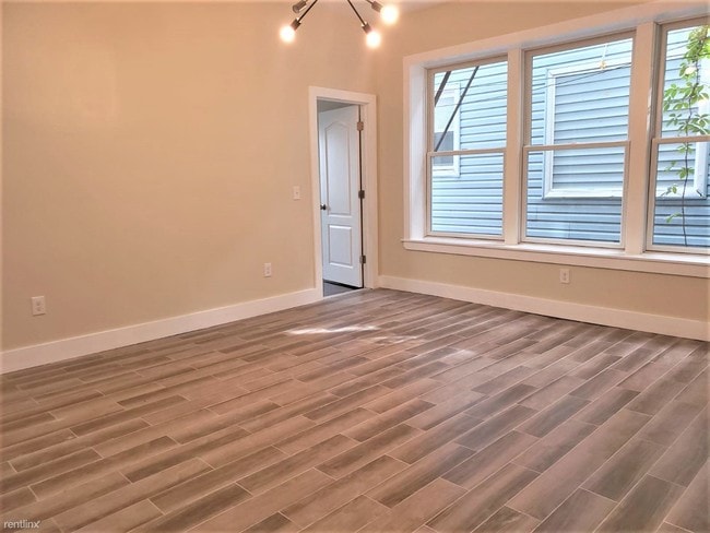 Building Photo - 2 br, 1 bath  - 52 Woodside Pl Apt 1L