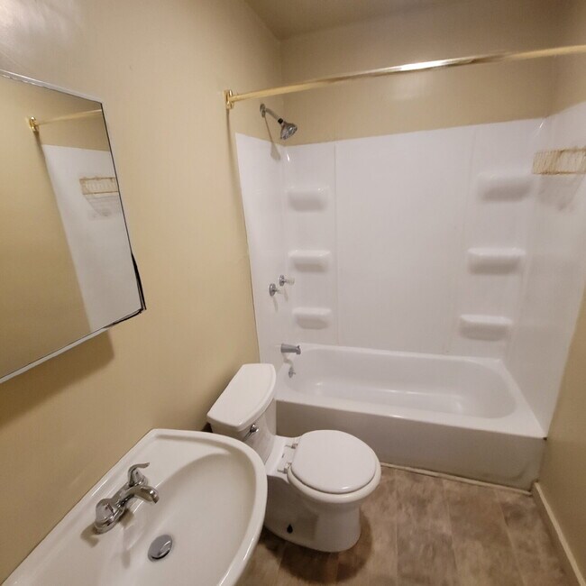 Foto del edificio - Cozy west side home!