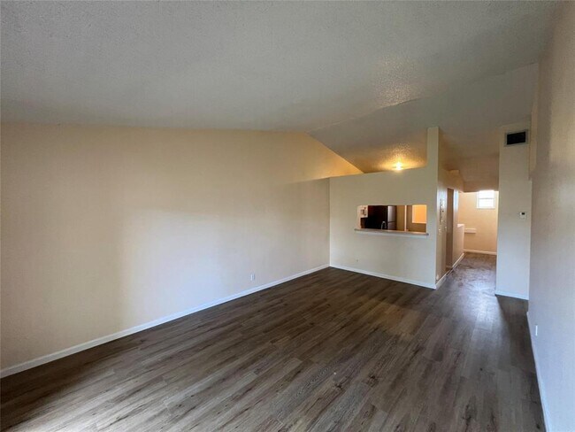 Foto del edificio - 2431 NW 56th Ave