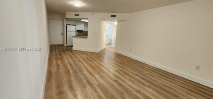 Building Photo - 8333 Lake Dr