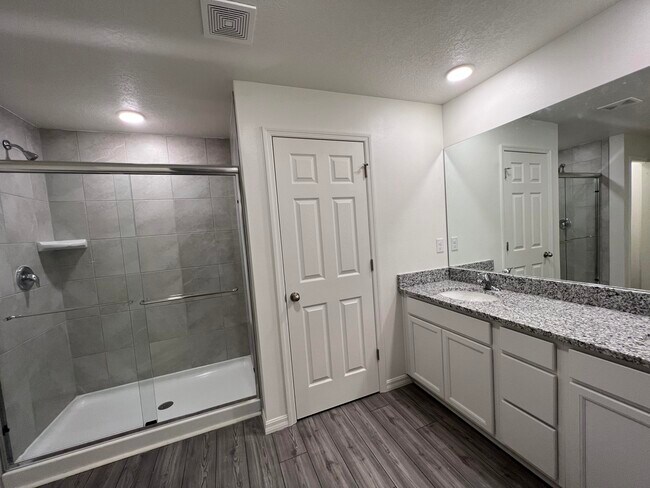 Building Photo - 1194 Dania Cir