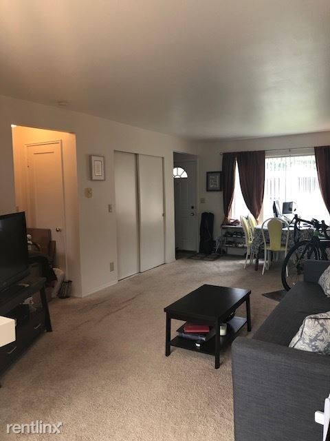 Building Photo - 1 br, 1 bath Apartment - 826 W Nickerson St