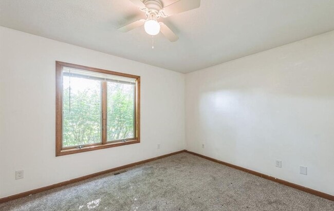 Building Photo - Huge yard on a corner lot.  Just out of town but close to everything