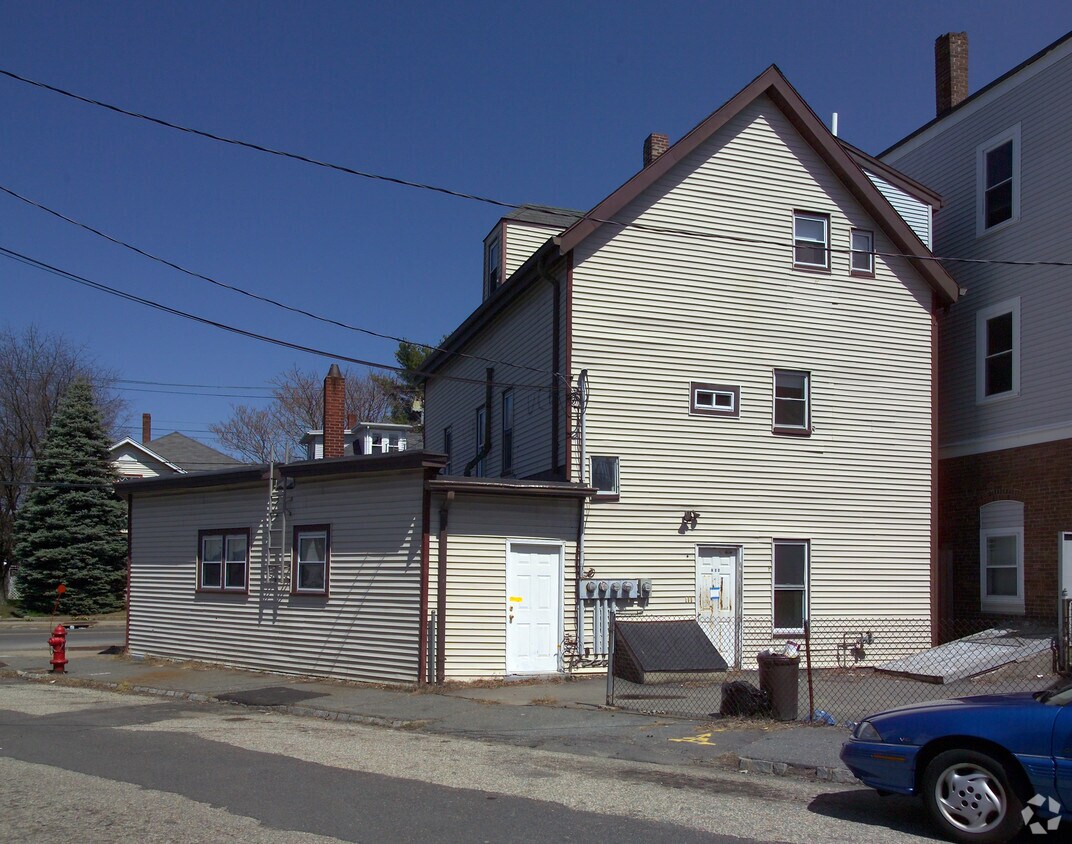 300 Whittenton St, Taunton, MA 02780 Apartments in Taunton, MA