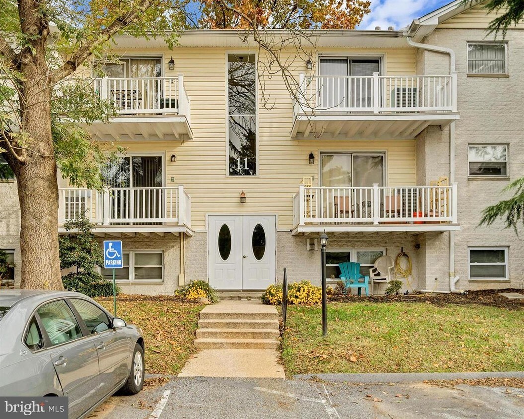 Foto principal - 11 Warren Lodge Ct