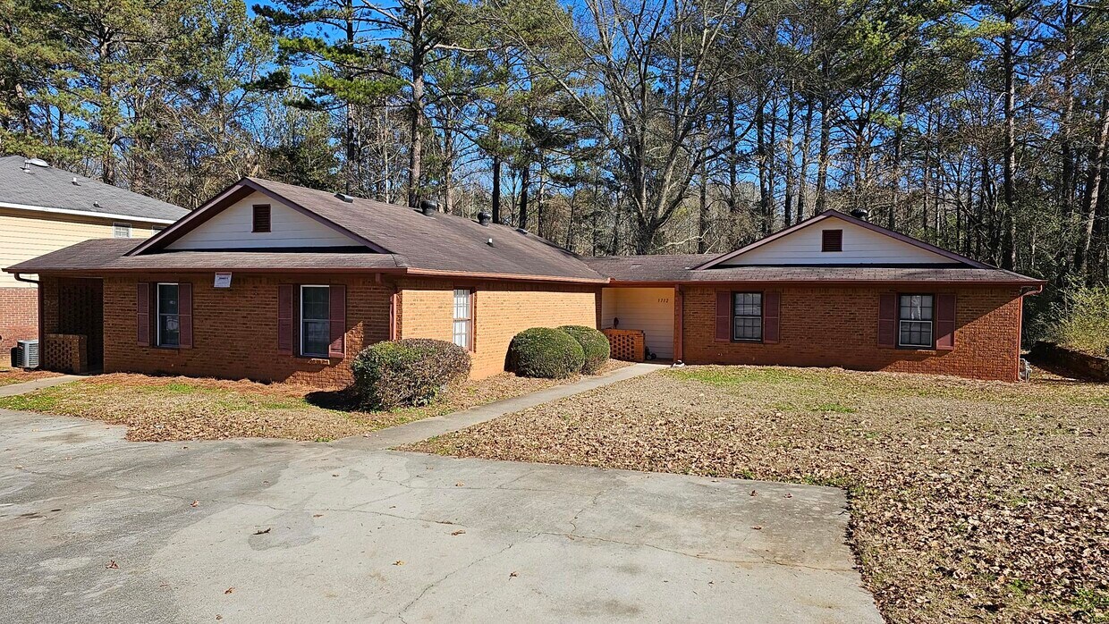 1714 Riverside Ct NE Unit 0, Conyers, GA 30013 Room for Rent in Conyers, GA