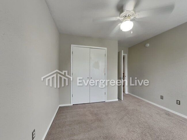 Foto del edificio - 6172 Milliken Bend