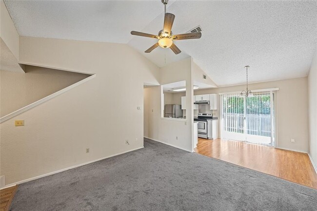 Building Photo - 1015 E Yager Ln