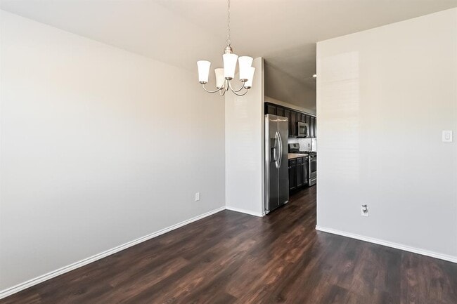 Building Photo - 14005 Lake Cres Dr