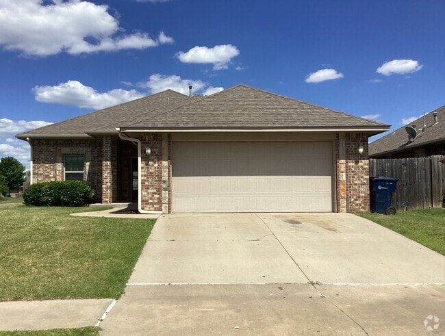 Building Photo - 14500 Sylena Way