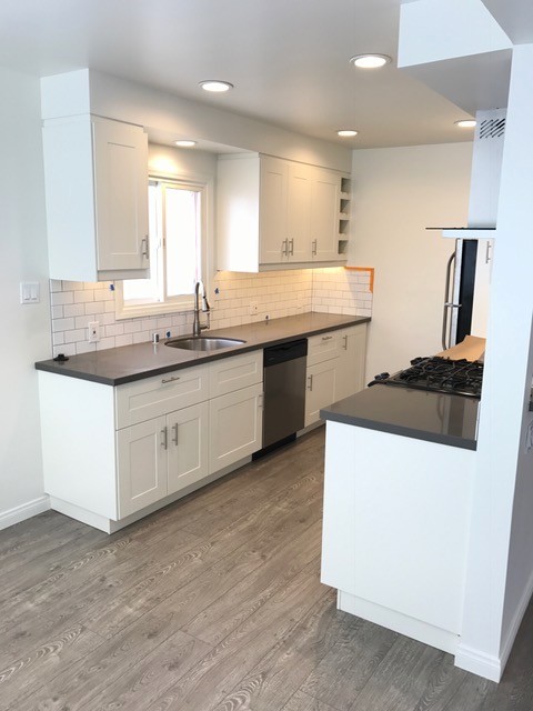 Kitchen - 231 Longfellow Ave