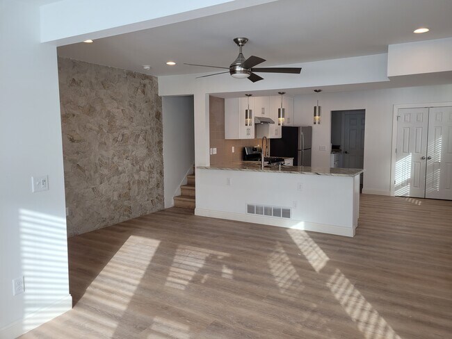 Foto del edificio - 3082 Norcott Dr