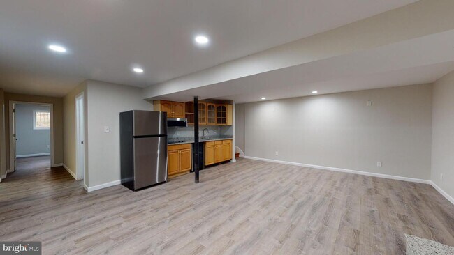 Building Photo - 8512 Rose Marie Dr