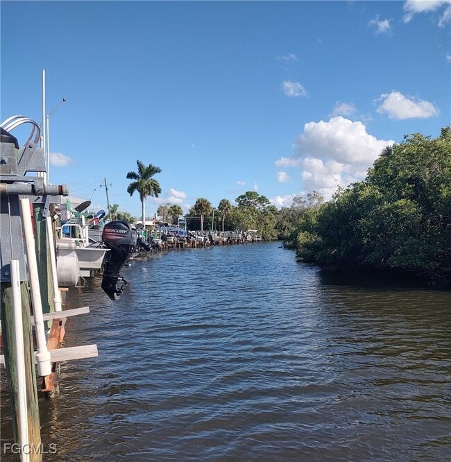 Building Photo - 20711 Port Dr