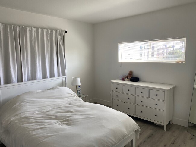 Foto del edificio - 5653 Fair Ave