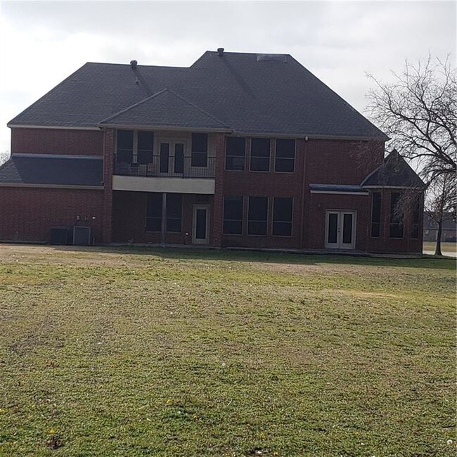 Building Photo - 2645 Wells Ct