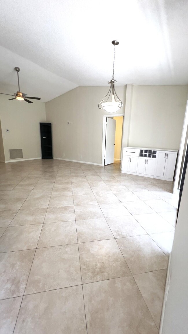 Building Photo - 5581 American Cir