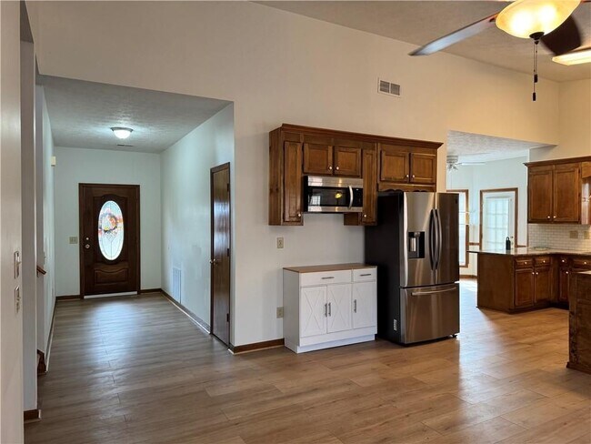 Foto del edificio - 487 Ravinia Way