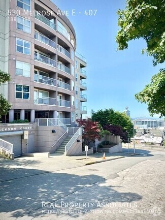 Building Photo - 530 Melrose Ave E
