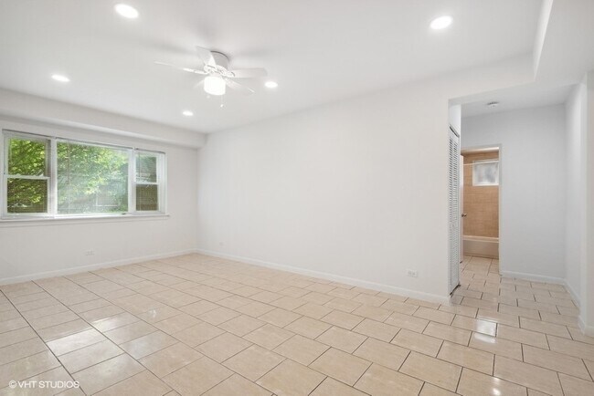 Foto del edificio - 2424 W Estes Ave
