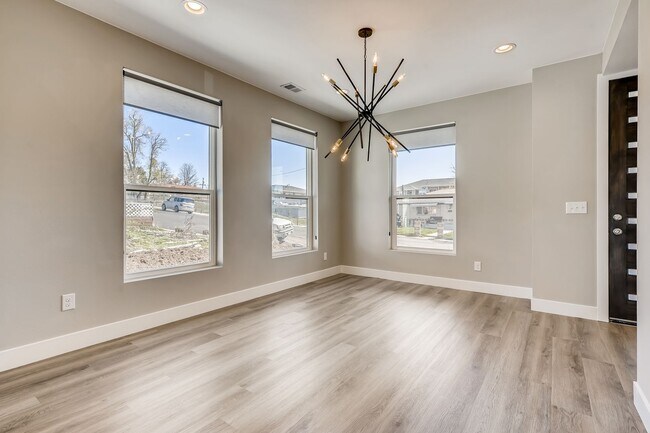 Foto del edificio - 863 Winona Ct