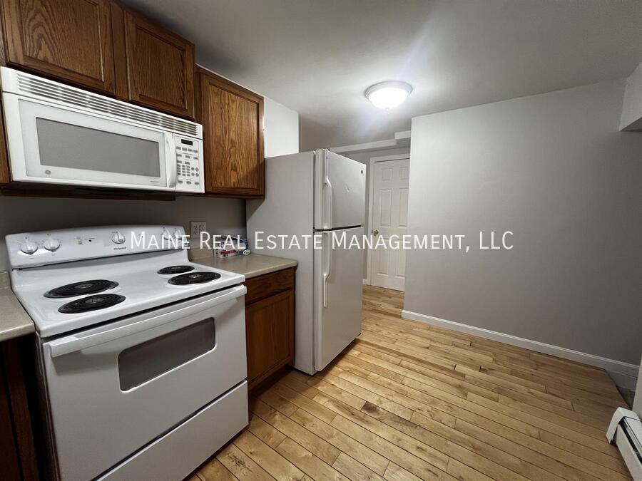 Primary Photo - 14 Third St. Apt.